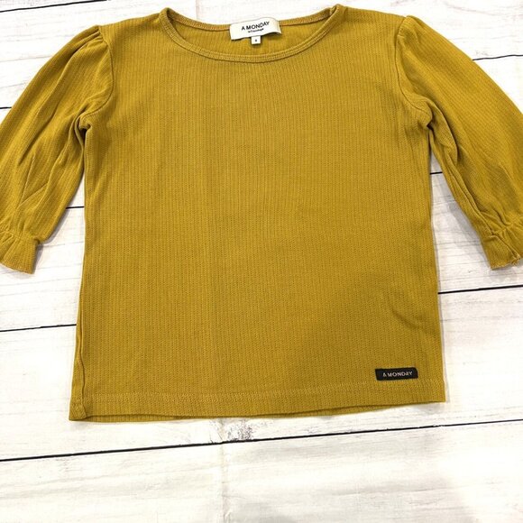 A Monday In Copenhagen Tee - Picture 2 of 8